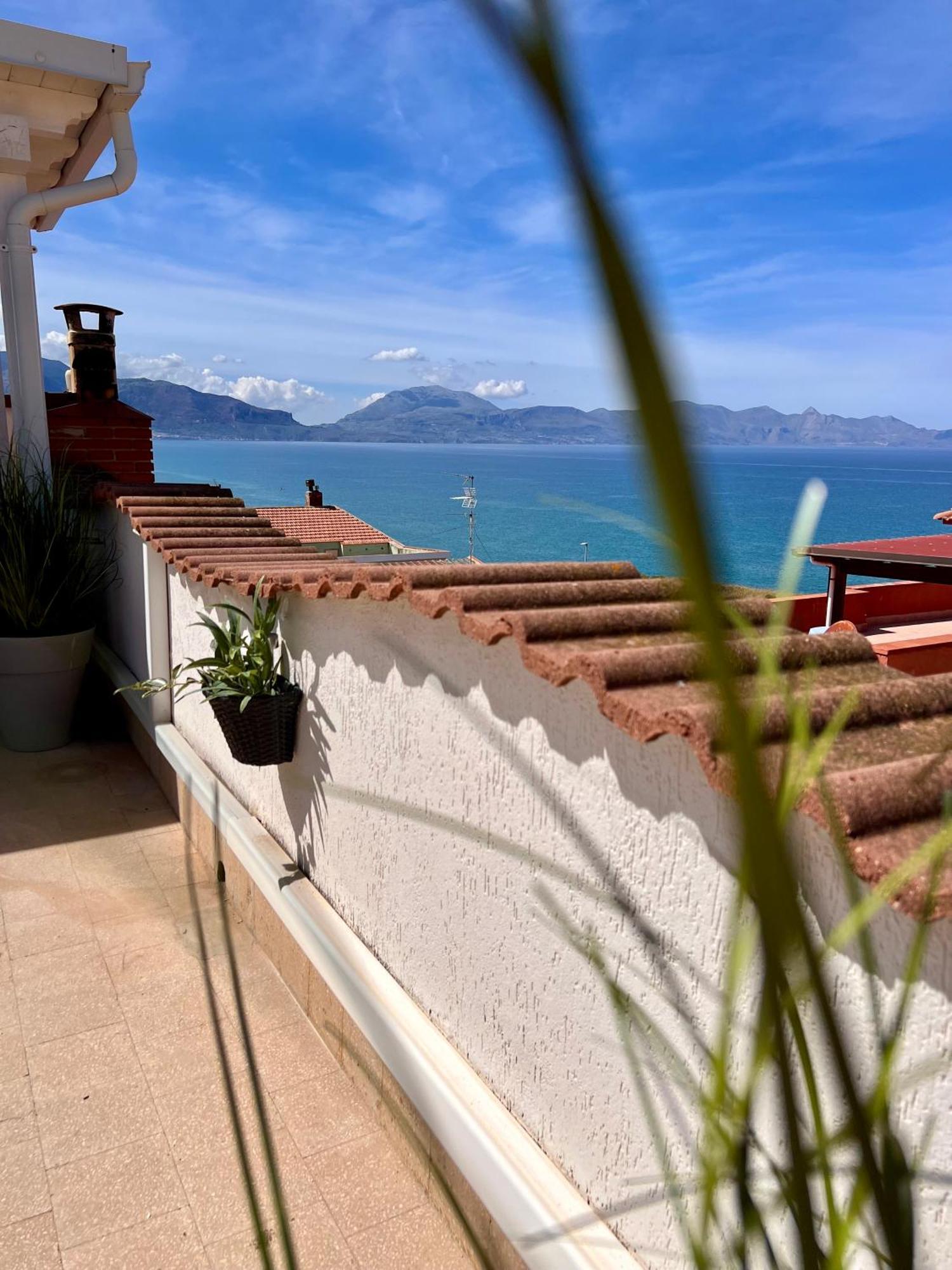 Casa Vacanze Anna バレストラーテ エクステリア 写真
