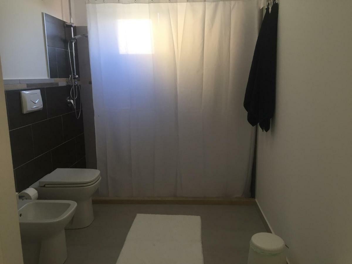 Casa Vacanze Anna バレストラーテ エクステリア 写真