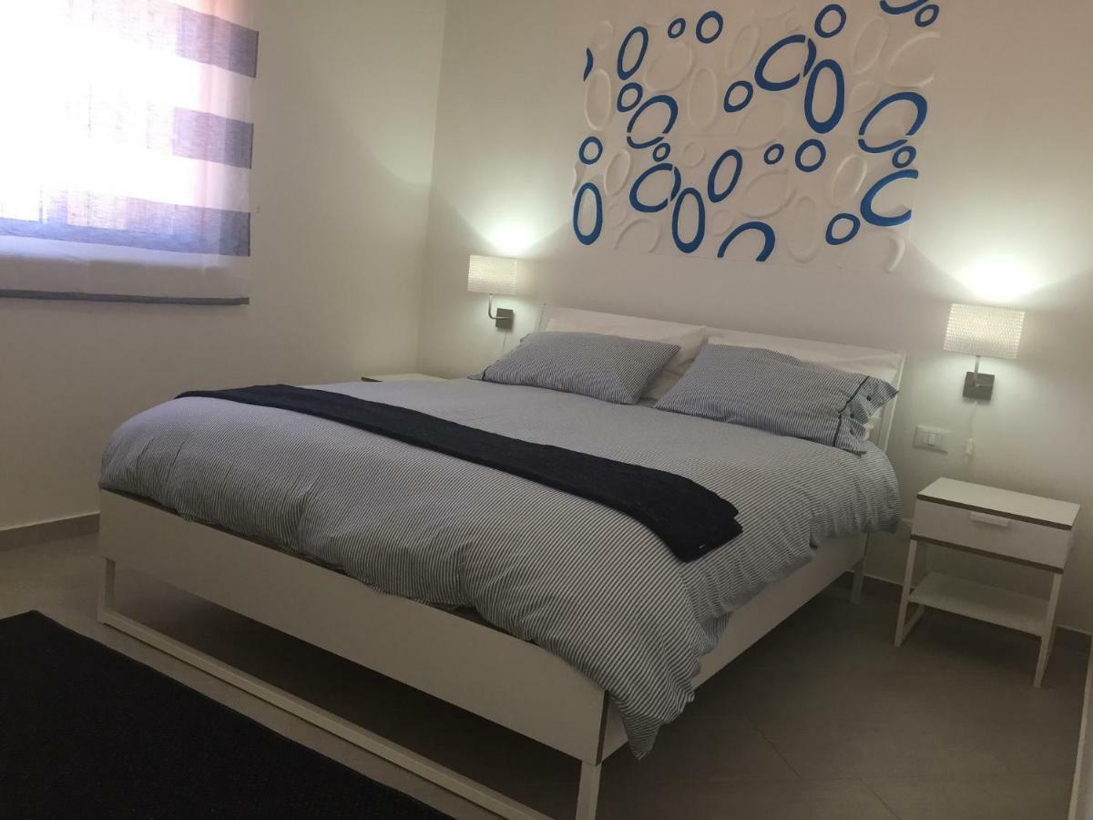 Casa Vacanze Anna バレストラーテ エクステリア 写真