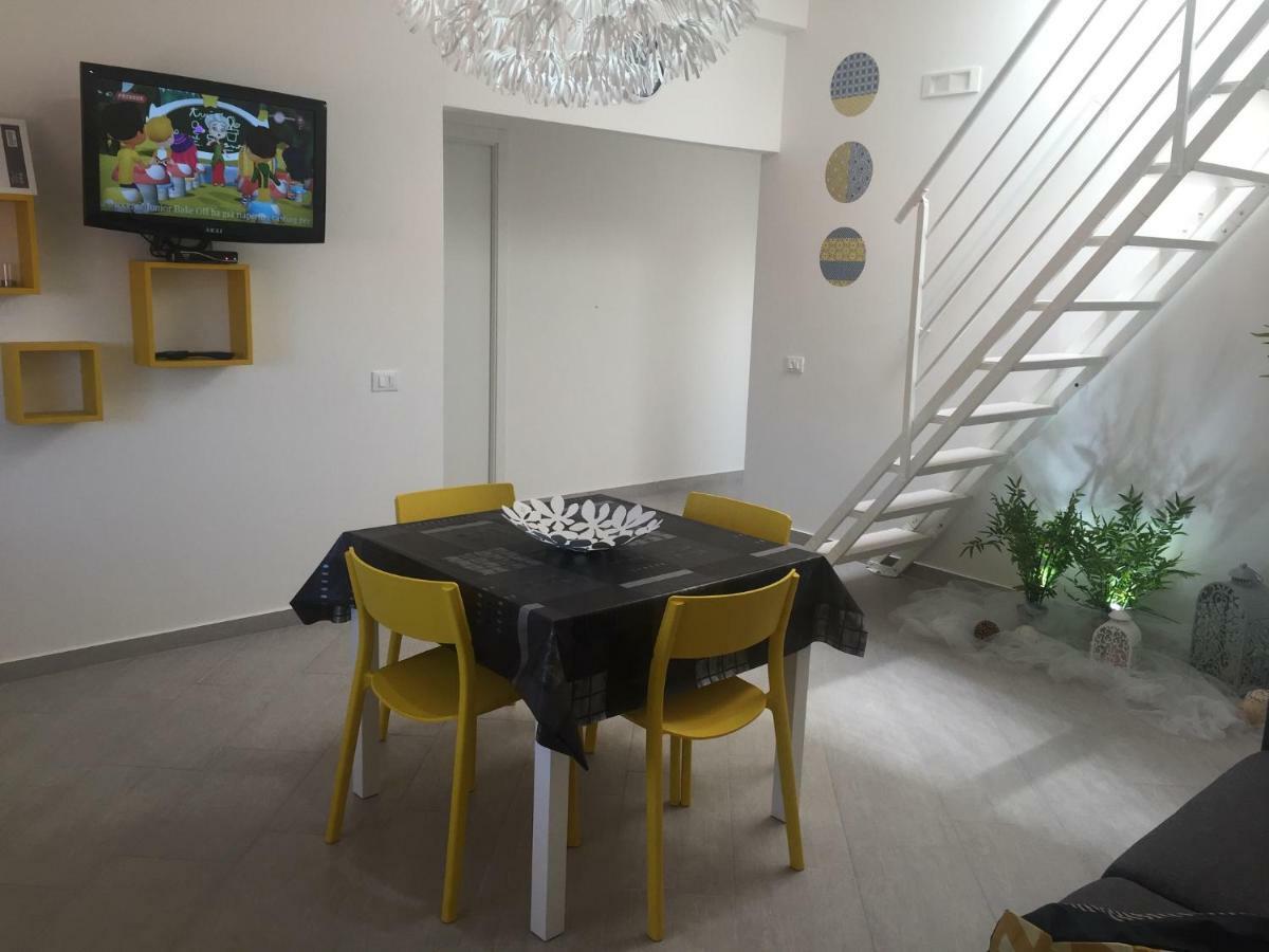 Casa Vacanze Anna バレストラーテ エクステリア 写真